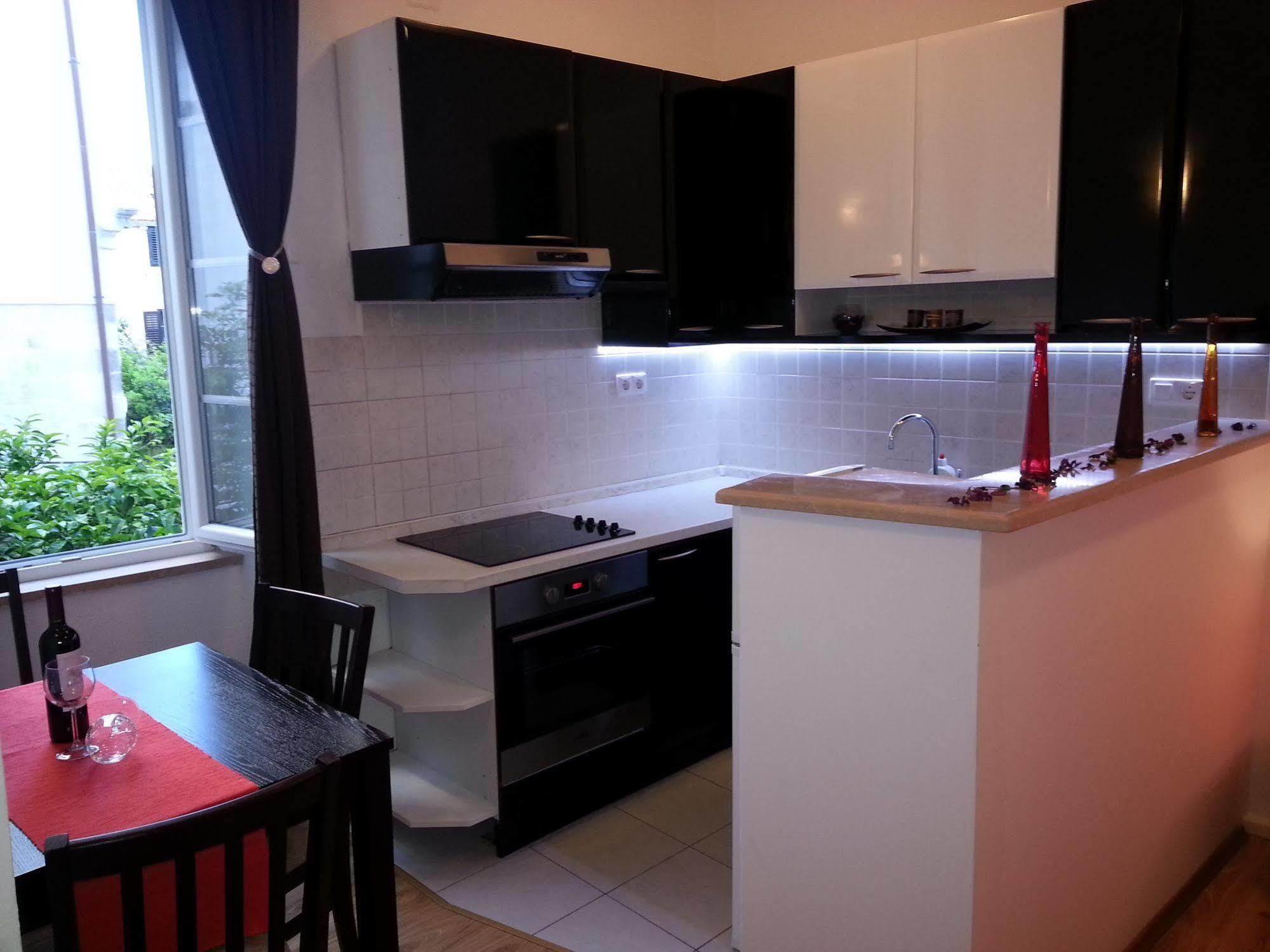 Rooms Eden Old Town ดูบรอฟนิก ภายนอก รูปภาพ