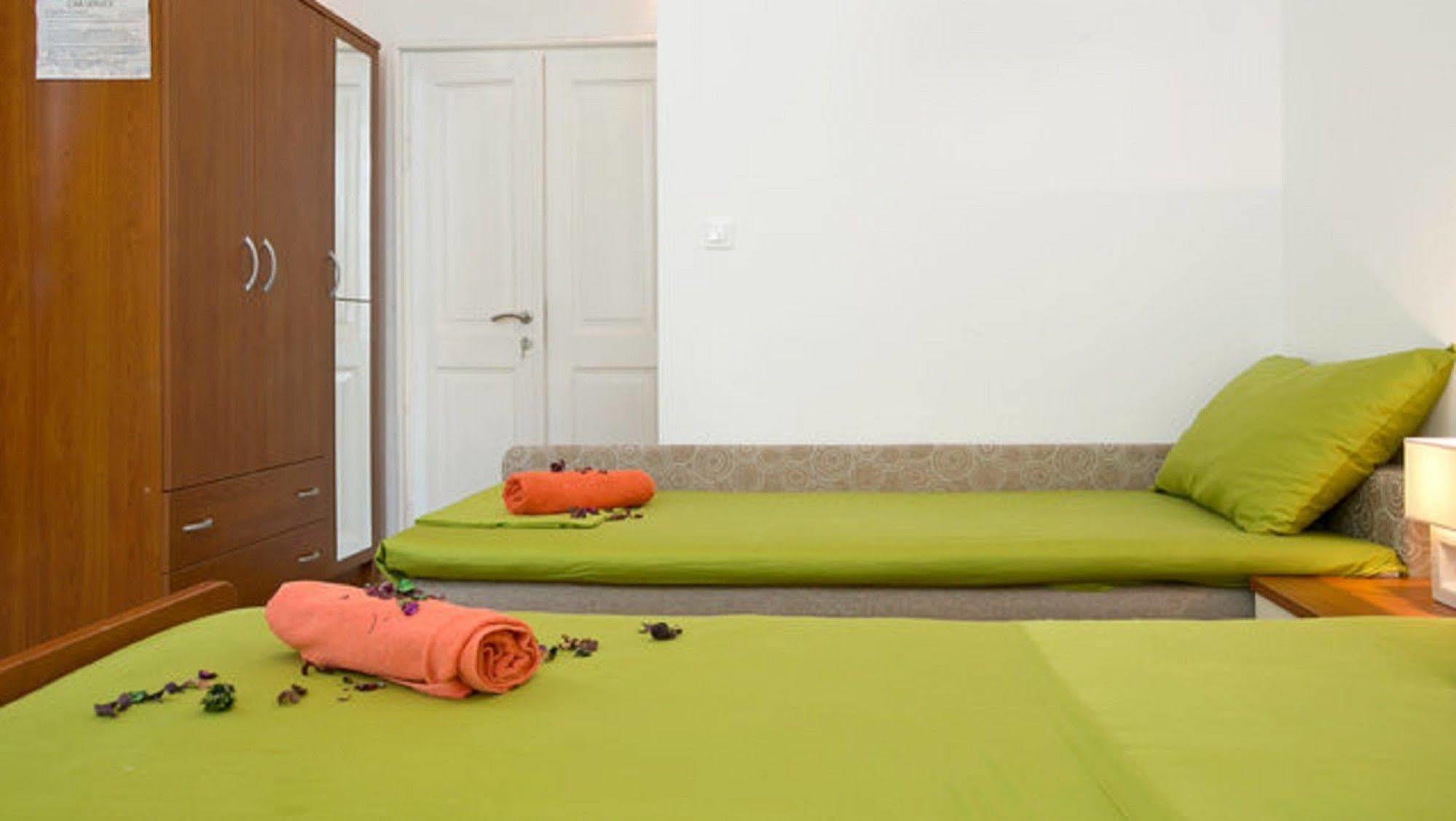 Rooms Eden Old Town ดูบรอฟนิก ภายนอก รูปภาพ